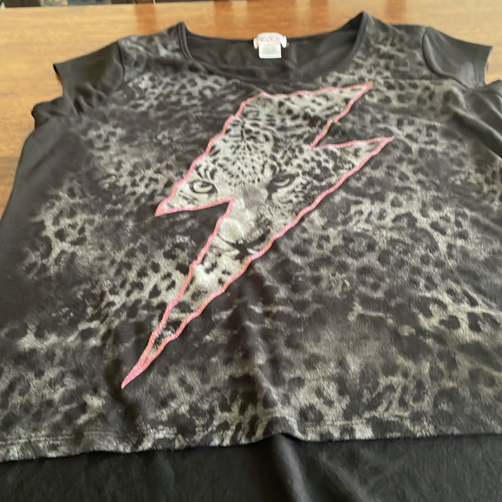 Appropriate Behavior animal print tee shirt - Picture 10 of 10